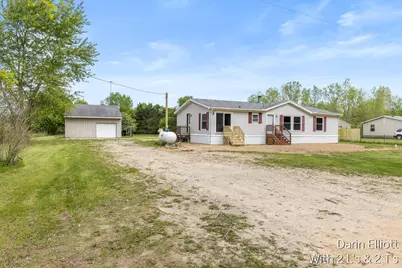 9203 S Castle Road, Sheridan, MI 48884 - Photo 7
