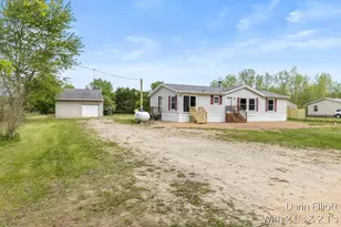9203 S Castle Rd, Sheridan, MI 48884 - Photo 7
