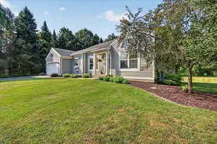11660 Maggie Ct NE, Rockford, MI 49341 - Photo 3