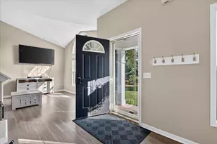 11660 Maggie Ct NE, Rockford, MI 49341 - Photo 7