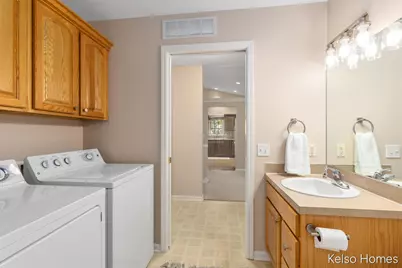 2009 Bryceway Court NE, Grand Rapids, MI 49505 - Photo 13