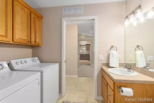 2009 Bryceway Ct NE, Grand Rapids, MI 49505 - Photo 13