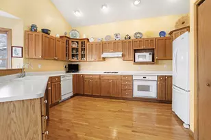 9895 Lakeview Dr, Berrien Springs, MI 49103 - Photo 27
