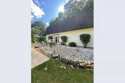 8627 Crescent Beach Road, Pigeon, MI 48755 - Photo 3