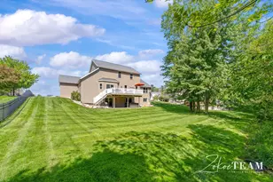 1922 Stratford Ln NW, Walker, MI 49534 - Photo 47