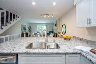 2514 Essex Ct, Saint Joseph, MI 49085 - Photo 11