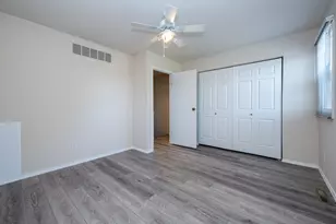 2514 Essex Ct, Saint Joseph, MI 49085 - Photo 17