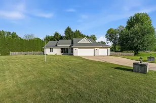 22401 Happy Dr, Cassopolis, MI 49031 - Photo 33