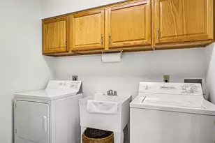 6811 Birdsong Ave, Kalamazoo, MI 49009 - Photo 17