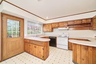 513 Oak St, Manistee, MI 49660 - Photo 25
