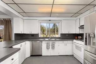 7190 Thornapple River Ct SE, Alto, MI 49302 - Photo 11