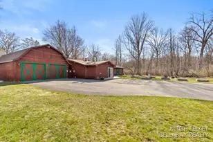 7190 Thornapple River Ct SE, Alto, MI 49302 - Photo 3