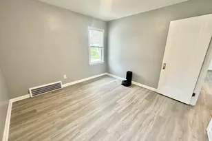 2360 Harvard Rd, Berkley, MI 48072 - Photo 33