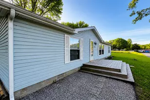 54598 Park Ln, Eau Claire, MI 49111 - Photo 5