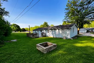 54598 Park Ln, Eau Claire, MI 49111 - Photo 21