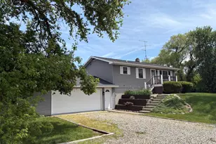653 7th St, Plainwell, MI 49080 - Photo 3