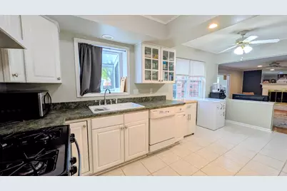 20519 Mauer Street, Saint Clair Shores, MI 48080 - Photo 7