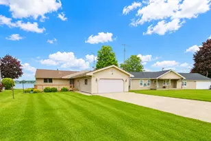 173 S Grand Pointe Dr, Brooklyn, MI 49230 - Photo 7