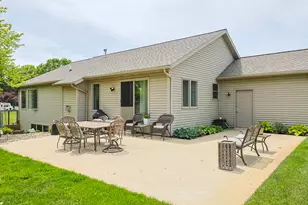 70895 Kristy Ln, Edwardsburg, MI 49112 - Photo 11