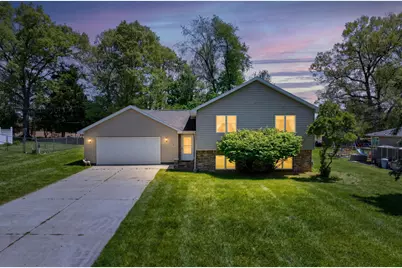 475 Greenbriar Place, Jonesville, MI 49250 - Photo 3