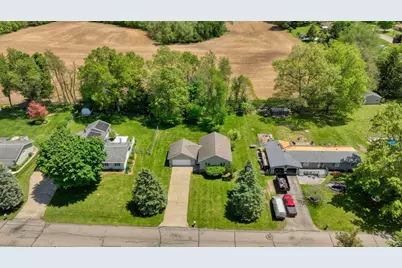475 Greenbriar Place, Jonesville, MI 49250 - Photo 11