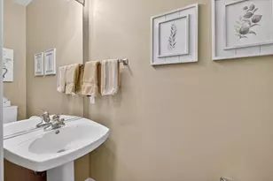 39639 Dun Rovin Dr, Northville, MI 48168 - Photo 17