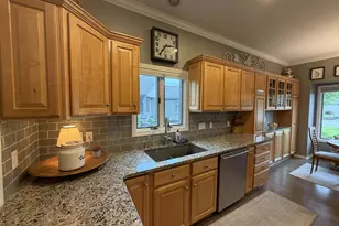 1910 Hidden Oak Ct SE, Grand Rapids, MI 49546 - Photo 3