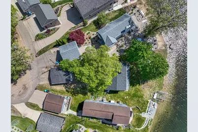 1304 N Eagle Lake Drive, Kalamazoo, MI 49009 - Photo 9