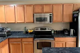 3202 Camden Dr, Troy, MI 48084 - Photo 3