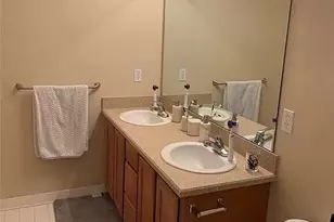 3202 Camden Dr, Troy, MI 48084 - Photo 11