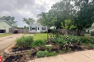 3233 Wayburn Ave SW, Grandville, MI 49418 - Photo 1