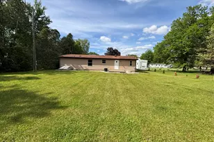 19797 S Metcalf, Edwardsburg, MI 49112 - Photo 3