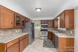 613 Shawmut Blvd NW, Grand Rapids, MI 49504 - Photo 9