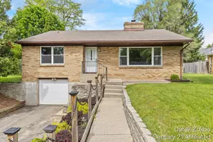 613 Shawmut Blvd NW, Grand Rapids, MI 49504 - Photo 1