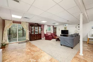 3339 Elsinore Ct, Ann Arbor, MI 48105 - Photo 9