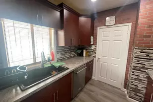 2954 Goodson St, Hamtramck, MI 48212 - Photo 27