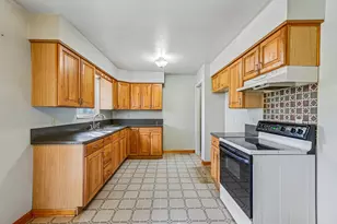 524 Winters Eave Dr, Flushing, MI 48433 - Photo 15