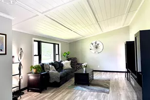 906 Mitchell St, Ludington, MI 49431 - Photo 27