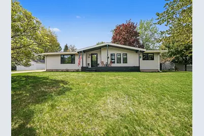 906 Mitchell Street, Ludington, MI 49431 - Photo 3