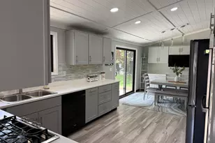 906 Mitchell St, Ludington, MI 49431 - Photo 17