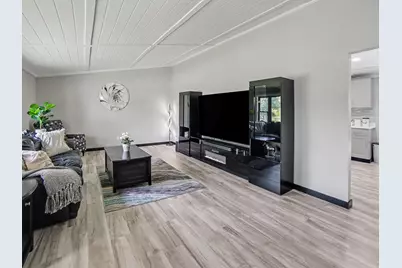 906 Mitchell Street, Ludington, MI 49431 - Photo 23