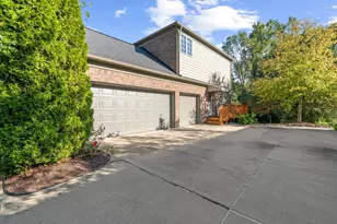 49828 Waterstone Estates Cir, Northville, MI 48168 - Photo 17