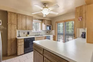 21630 Westhampton St, Oak Park, MI 48237 - Photo 9