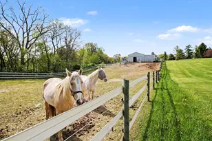 2536 W Coon Lake Rd, Howell, MI 48843 - Photo 1