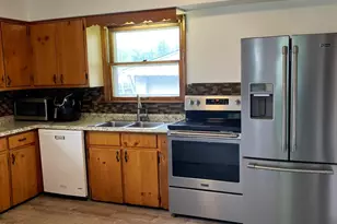 9350 Biddle St, Romulus, MI 48174 - Photo 7