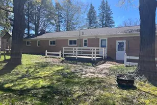 1056 E Parkdale Ave, Manistee, MI 49660 - Photo 9