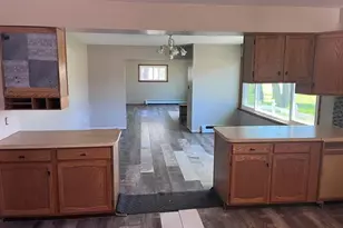 1056 E Parkdale Ave, Manistee, MI 49660 - Photo 17