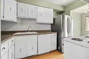 1935 Sheffield Dr, Ypsilanti, MI 48198 - Photo 11
