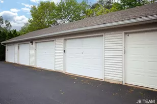 3042 W Crystal Waters Dr, Holland, MI 49424 - Photo 31