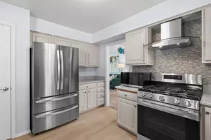 7116 Crown Pointe Cir, Portage, MI 49024 - Photo 13